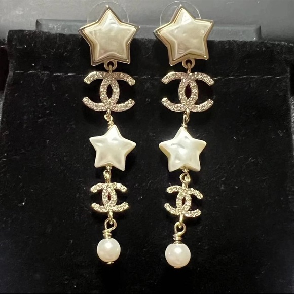 CHANEL Gold and Cream Star Drop Earrings - Picture 1 of 5